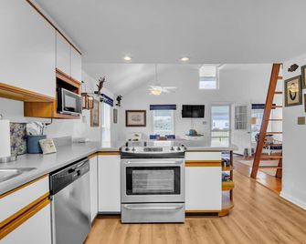 Oyster Cottage In Historic Fishing Village 2 Bedroom Cottage - Cape Charles - Küche