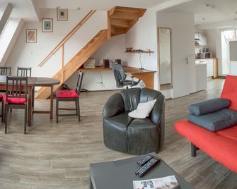 Apartment11 Thüringer - קלן - סלון