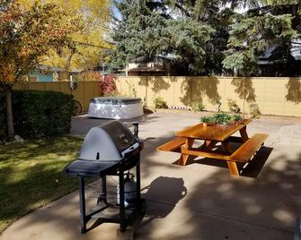 The Brown House - Laramie - Patio