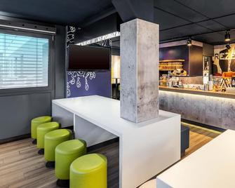 B&b Hotel Erlangen-tennenlohe - Erlangen - Bar