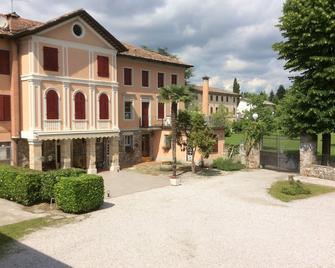 Casa Veneta, ancient residence, welcoming renovated, located in the center - Martignacco - Building