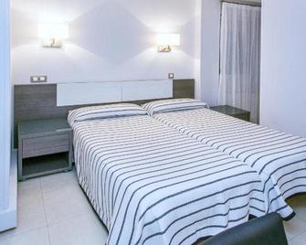 Pension Plaza - Santander - Habitación