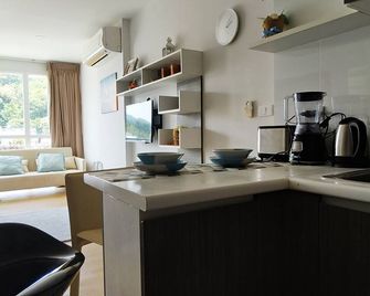 Kata Beach OZONE Superb Fully Equipped studio kitchen washing machine air con - Karon - Kitchen