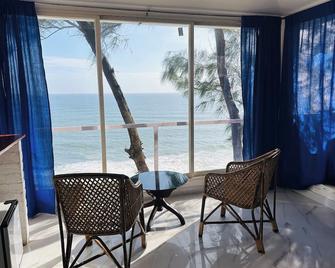 Nebo Hotel - Варкала - Балкон