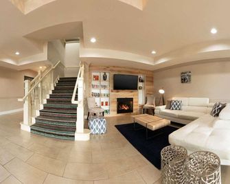 Country Inn & Suites by Radisson, Tampa Airport - טמפה - לובי