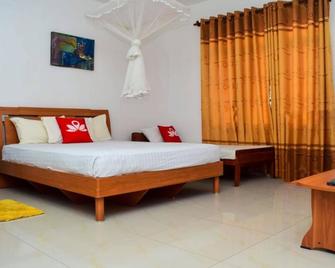 Shanith Guesthouse Negombo , beach road - Negombo - Bedroom