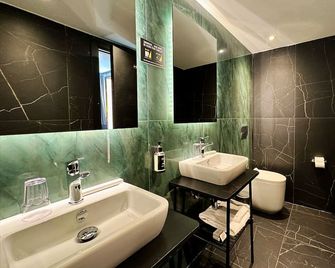 So City Hotel - St. Julian’s - Kylpyhuone