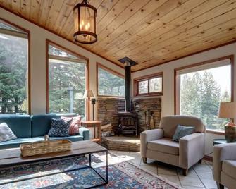 Slopes Spokes Alaska Large Hot Tub - Girdwood - Soggiorno