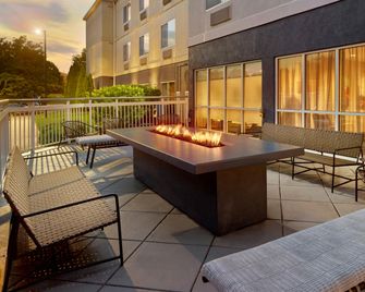 Fairfield Inn and Suites by Marriott Frederick - Frederick - Балкон