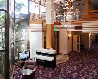 Sakura no Yakata Hotel - Fuefuki - Lobby
