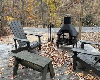 Luxury Tiny Cabin in the woods - Townsend - Patio