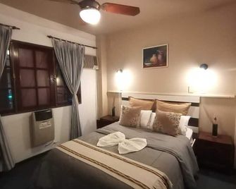 Mediterranea Hostel Cordoba - Córdoba - Schlafzimmer