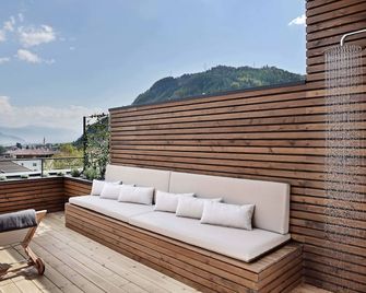 Hotel Schwarzschmied, a Member of Design Hotels - Lana - Balcón