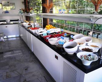 Navy Hotel - İçmeler