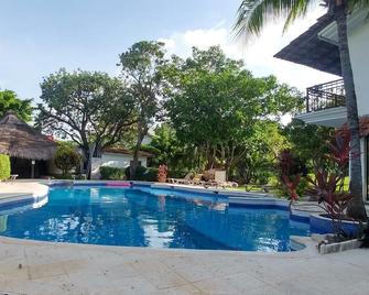 Linda habitación cerca de la playabrBeatiful bedroom close to the beachbrbr - 普拉亞卡門 - 游泳池