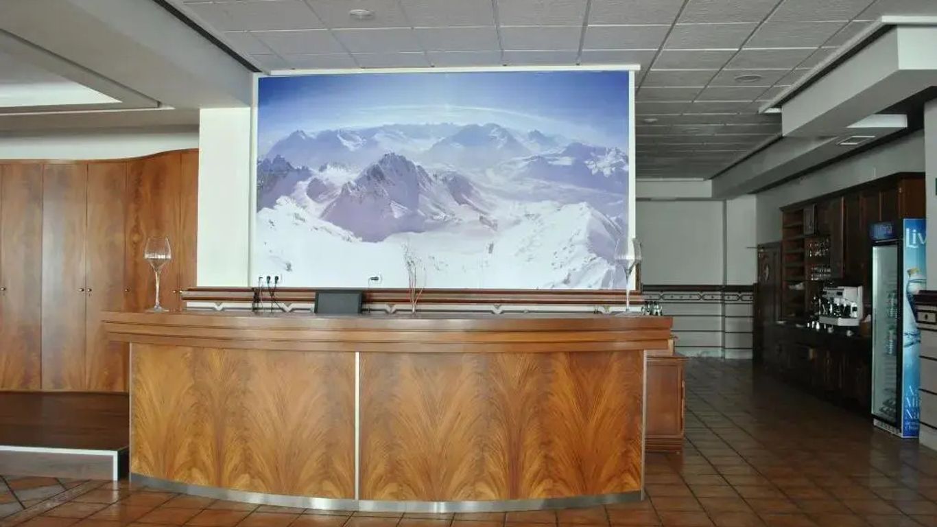 Hotel Restaurante Dama De Baza