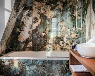 Hôtel Anne de Bretagne - Saint-Malo - Bathroom