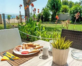 Koulouris Beach Hotel - Κάβος