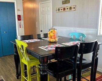  A nostalgic haven beautifully located moments from the Blackfoot Reservoir - Soda Springs - Dining room