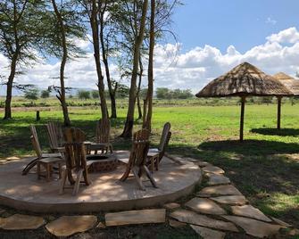 Africa Safari Lake Manyara Located Insid - Mto wa Mbu - Patio