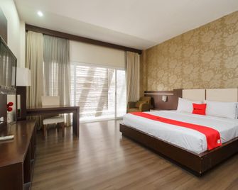 RedDoorz @ Cikarang 2 - Cikarang - Habitación