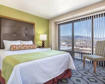 Night Life & Outdoor Fun Galore ! - Reno - Soverom