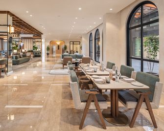 Holiday Inn Gurgaon NH8 - Gurugram - Restaurant