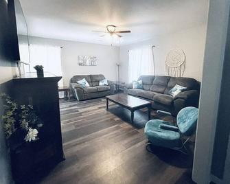 The Cozy Corner - Mountain View - Вітальня