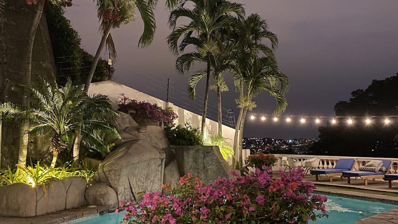 Iguanazu Bed & Breakfast