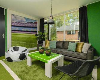 Child Bungalow Fc Mölke Stadium 6 People - Zuna - Sala de estar