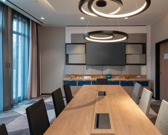 Holiday Inn Express Munich North By IHG - Munich - Dining room