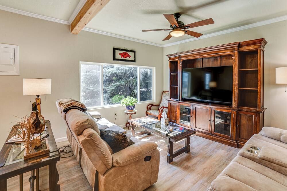 Walk to River: Oacoma Home w/ Dog-friendly Yard! - Oacoma - Sala de estar