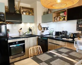 In the heart of the City, Large 15 m2 terrace - Sète - Küche