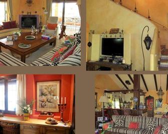 Finca El Refugio Archidona - Archidona - Wohnzimmer