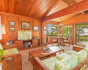 North Shore Rural Serene Home with Ocean-MT Views - Haleiwa - Sala de estar