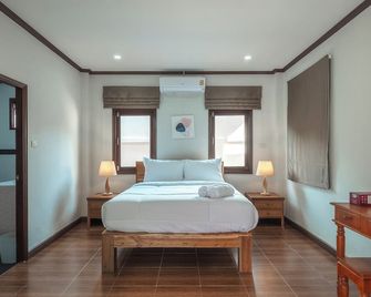 V155 4br Large Family Villa Chalong - Chalong - Habitación