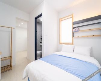 Jeju moons stay - Jeju City - Bedroom