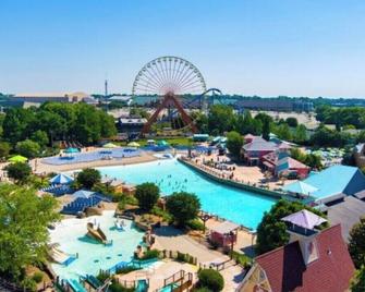 Bourbon Barrel Inn Bed & Breakfast - Louisville - Piscina