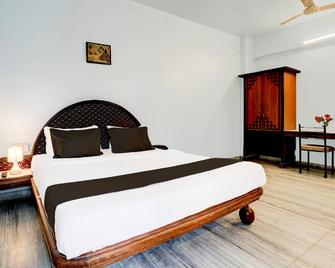 Hotel O Padampura Near Railway Station - Aurangábád - Ložnice