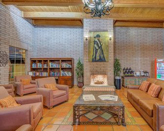Clarion Inn Sierra Vista near Ft Huachuca - Sierra Vista - Lounge