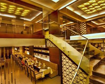 Hotel Caspia Pro Greater Noida - Greater Noida - Lounge