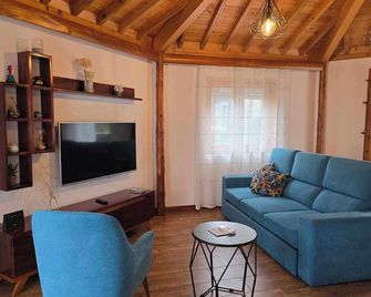 Adega Mendes - Praia da Vitoria - Sala de estar