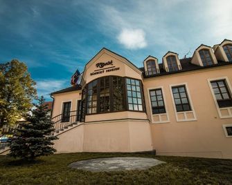 Zamecky penzion Kopecek - Rájec-Jestřebí - Building