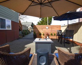 Modern Seattle Oasis - Seattle - Patio