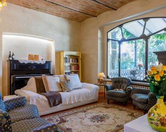 La Casa Di Nanì 8, Emma Villas - Forlì - Sala de estar