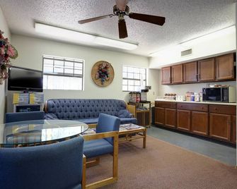 Country Side Inn - Tyler - Buffet