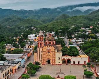 'El Rio' House A tan solo 5 minutos de la Misión Jalpan de Serra. - Jalpan