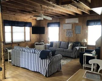 Cottage on the Beach - Milton - Sala de estar