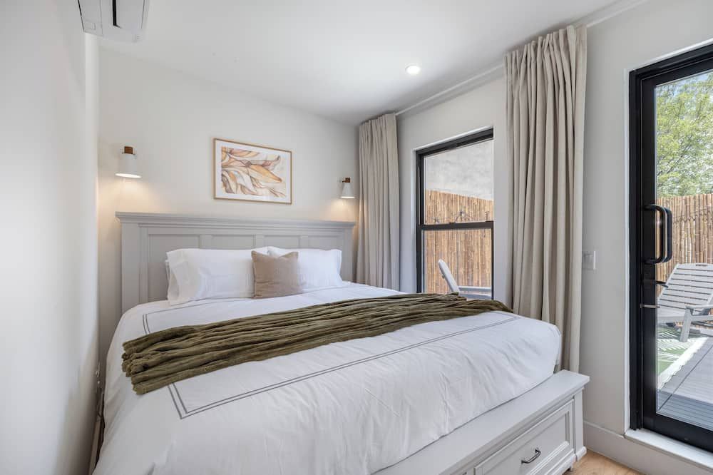 One-Bedroom Penthouse Hotel-Suite in Williamsburg! - ברוקלין - חדר שינה