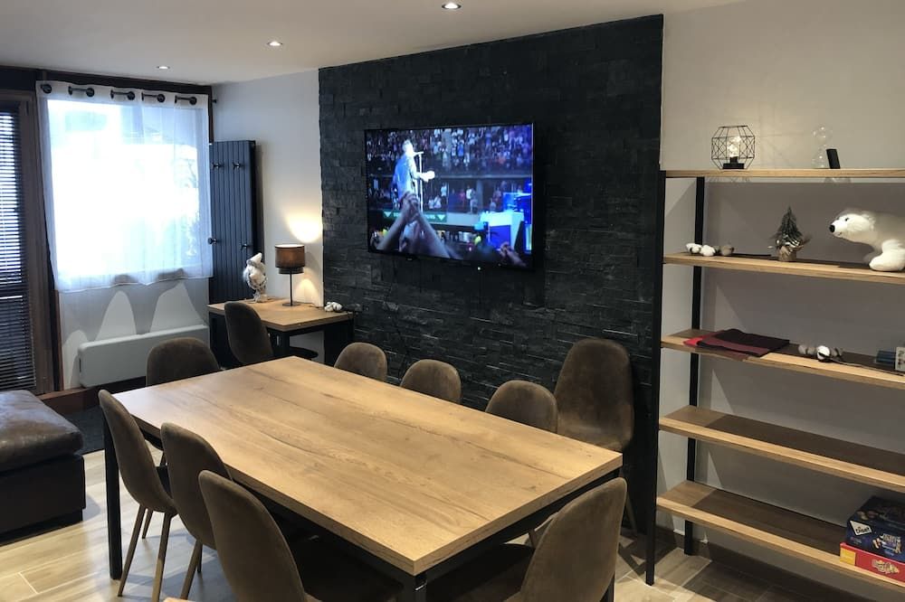 Plagne Center, Exceptional Location, New Apartment At The Foot Of The Slopes - La Plagne-Tarentaise - Dining room